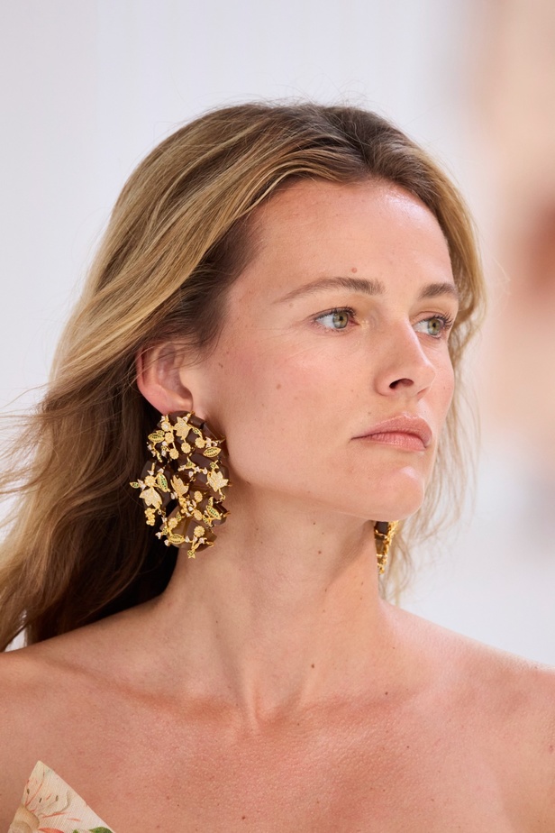 Zimmermann تطلق مجموعتها لربيع وصيف 2024 في باريس… ألوان الباستيل تصدرت المشهد