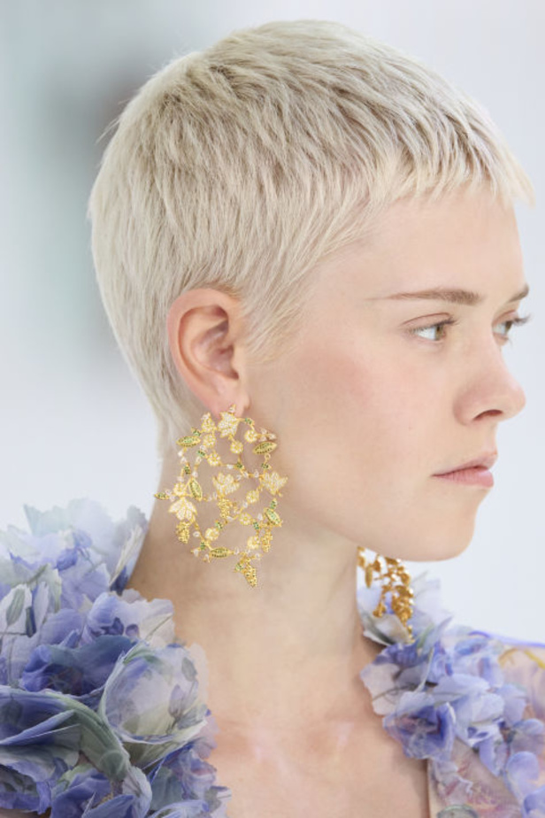 Zimmermann تطلق مجموعتها لربيع وصيف 2024 في باريس… ألوان الباستيل تصدرت المشهد