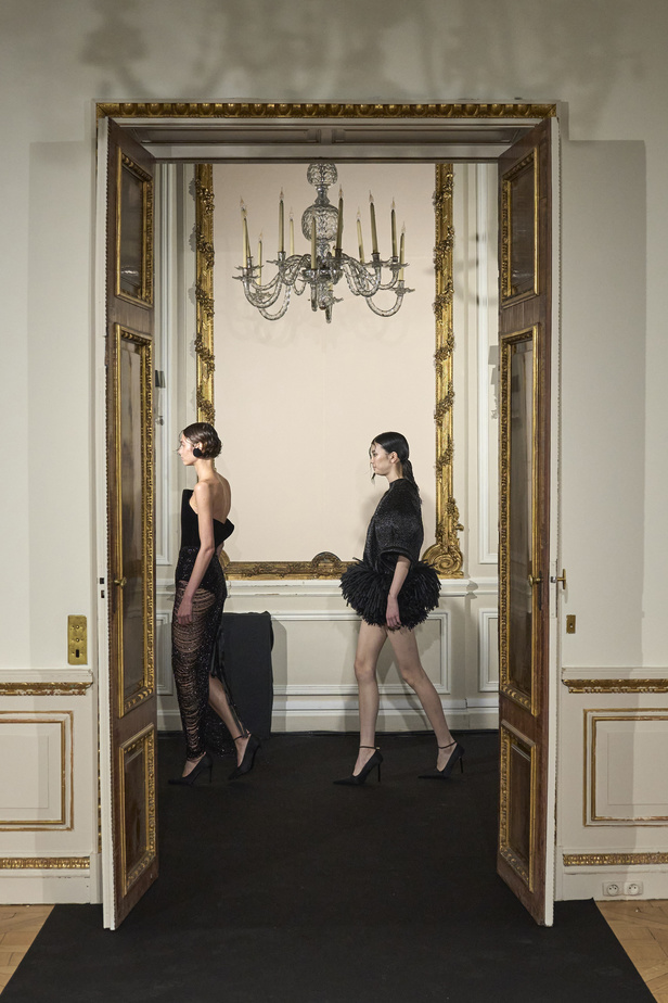 مجموعة Ashi Studio لربيع وصيف 2024 في باريس