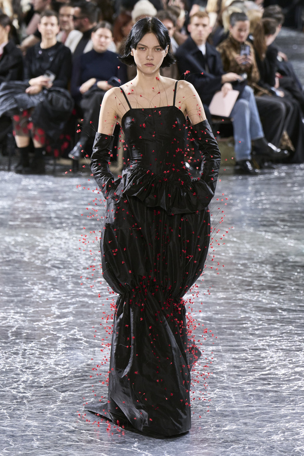 مجموعة Jean Paul Gauthier للأزياء الراقية لربيع وصيف 2024