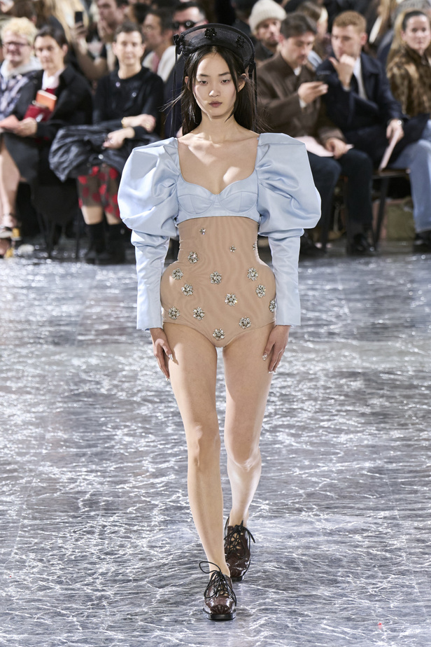 مجموعة Jean Paul Gauthier للأزياء الراقية لربيع وصيف 2024