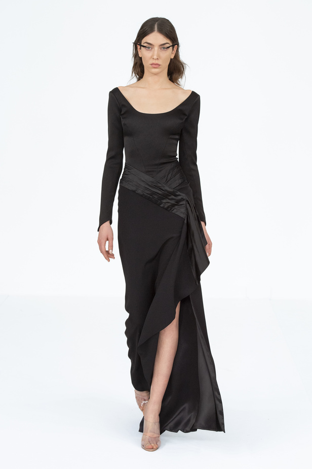 عرض أزياء Alexis Mabille لربيع وصيف 2024