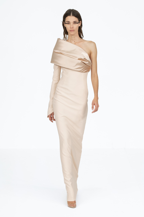 عرض أزياء Alexis Mabille لربيع وصيف 2024