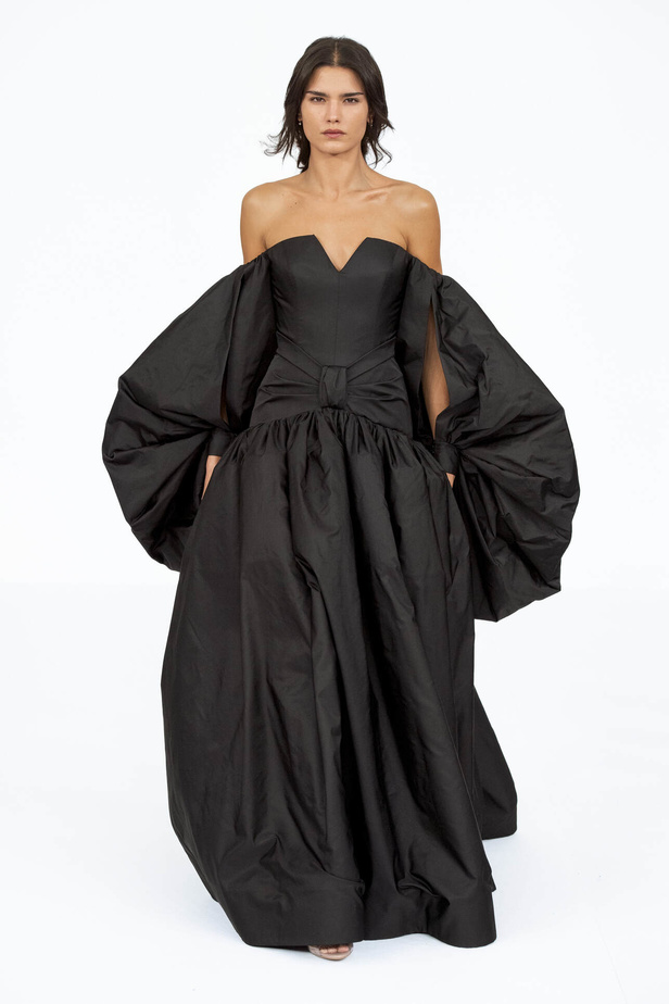 عرض أزياء Alexis Mabille لربيع وصيف 2024