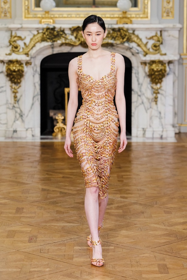 مجموعة Tamara Ralph للأزياء الراقية لربيع وصيف 2024 