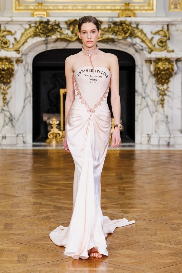 مجموعة Tamara Ralph للأزياء الراقية لربيع وصيف 2024 