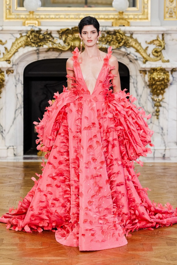 مجموعة Tamara Ralph للأزياء الراقية لربيع وصيف 2024 