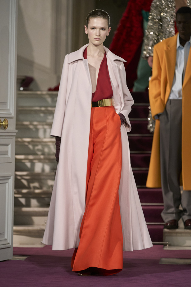 لمجموعة "ڤالنتينو" للأزياء الراقية لموسم ربيع 2024