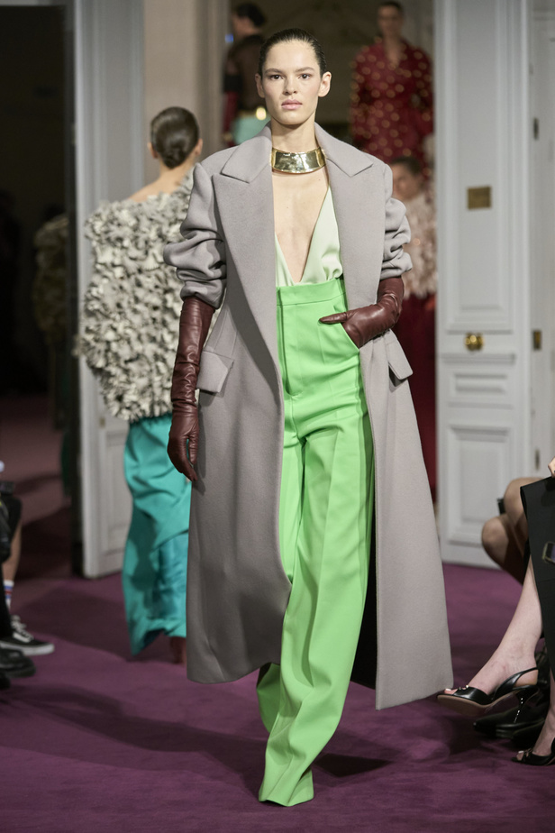 لمجموعة "ڤالنتينو" للأزياء الراقية لموسم ربيع 2024