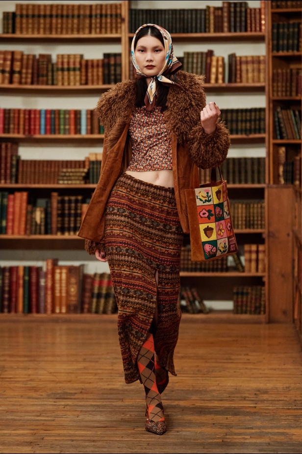 مجموعة Anna Sui لموسم خريف وشتاء 2024-2025 في نيويورك