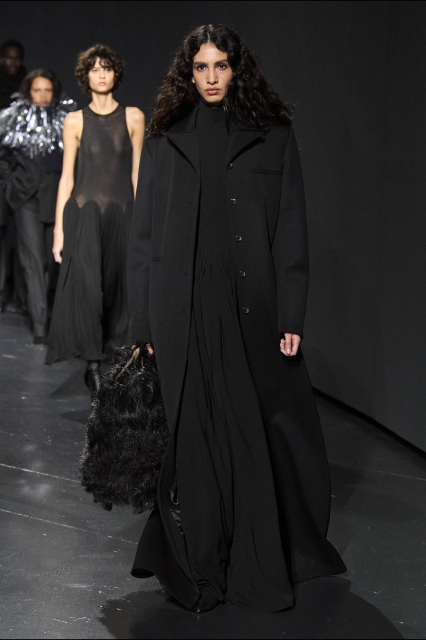 مجموعة 16Arlington لخريف وشتاء 2024