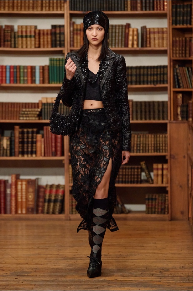 مجموعة Anna Sui لموسم خريف وشتاء 2024-2025 في نيويورك