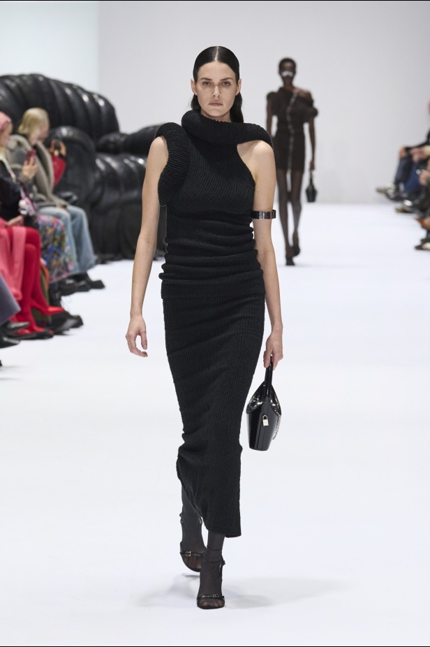 مجموعة Acne Studios لخريف وشتاء 2024