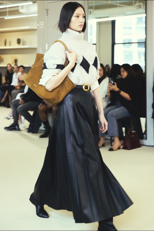 مجموعة Altuzarra لخريف وشتاء 2024