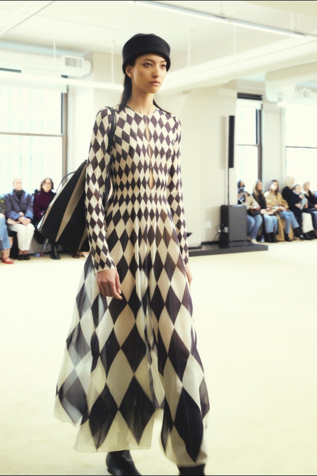 مجموعة Altuzarra لخريف وشتاء 2024