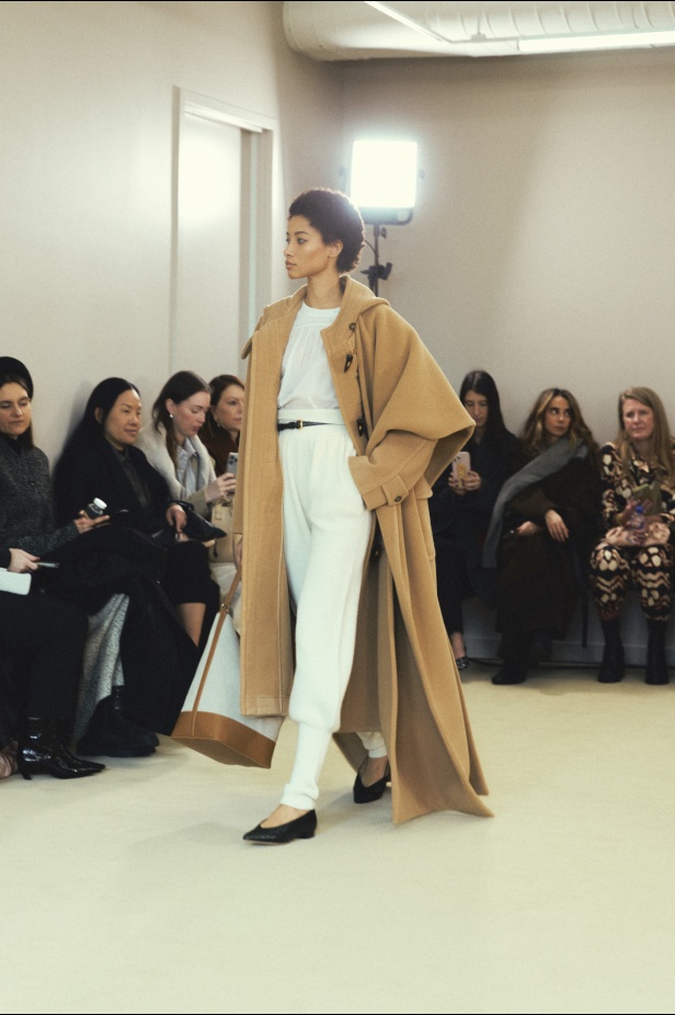 مجموعة Altuzarra لخريف وشتاء 2024