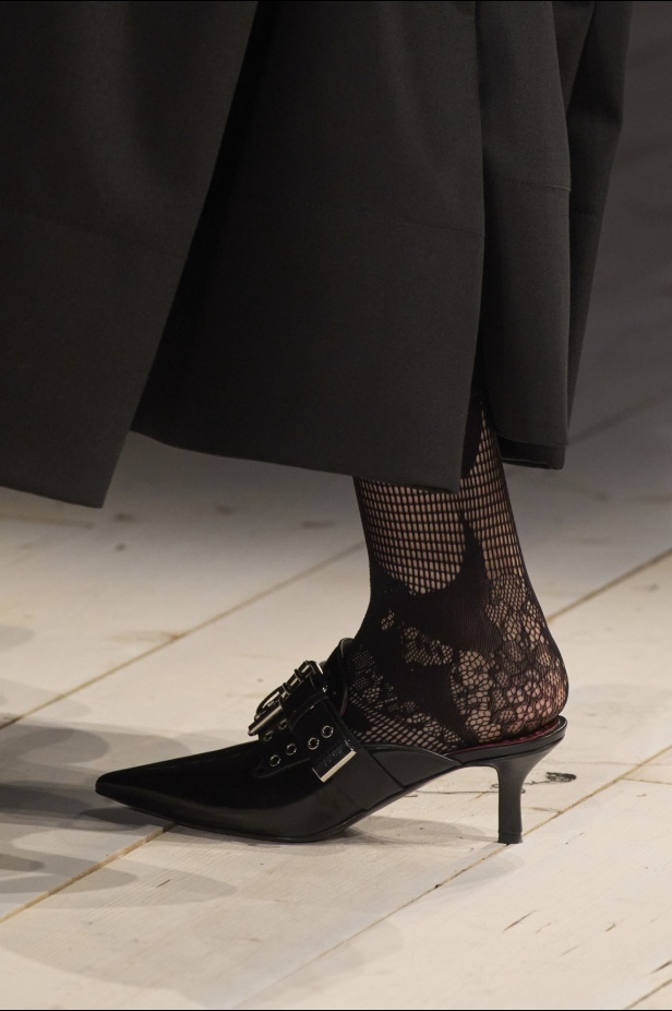 مجموعة Antonio Marras لخريف 2024 ترويّ قصة من الأناقة والخيال