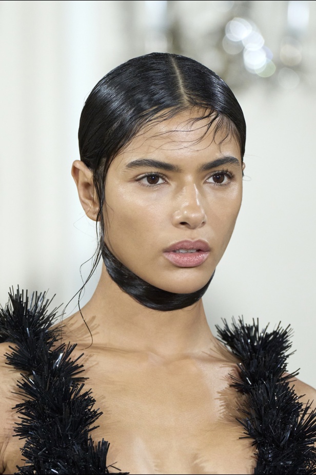 مجموعة Ashi Studio لربيع وصيف 2024 في باريس