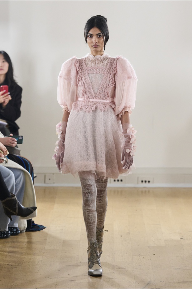 مجموعة Bora Aksu لخريف وشتاء 2024