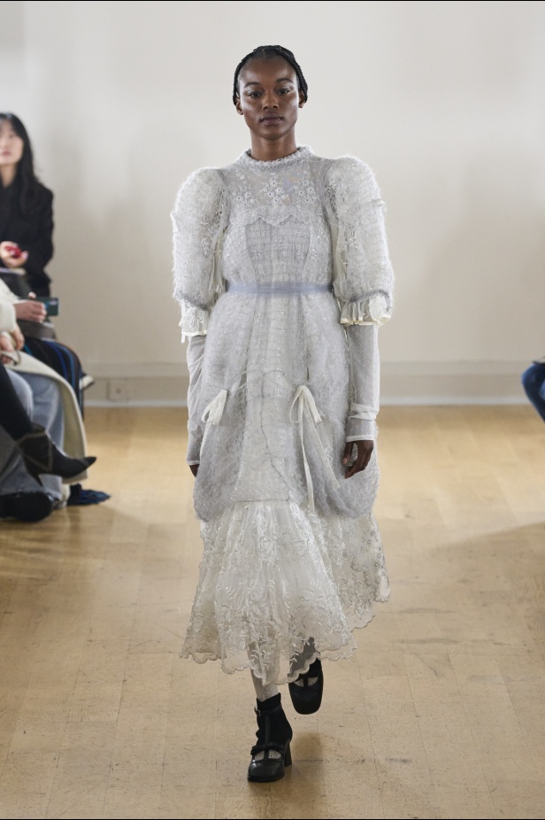 مجموعة Bora Aksu لخريف وشتاء 2024