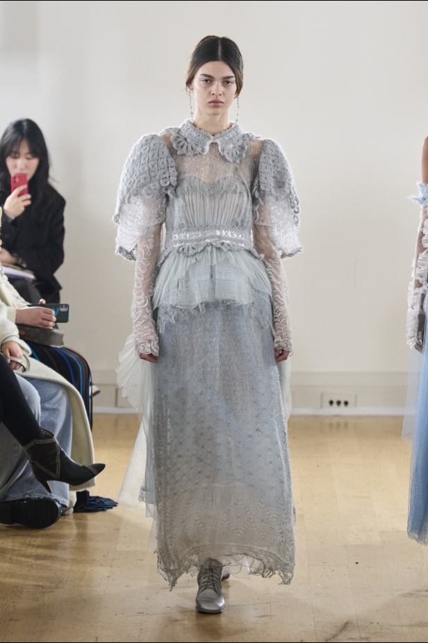 مجموعة Bora Aksu لخريف وشتاء 2024