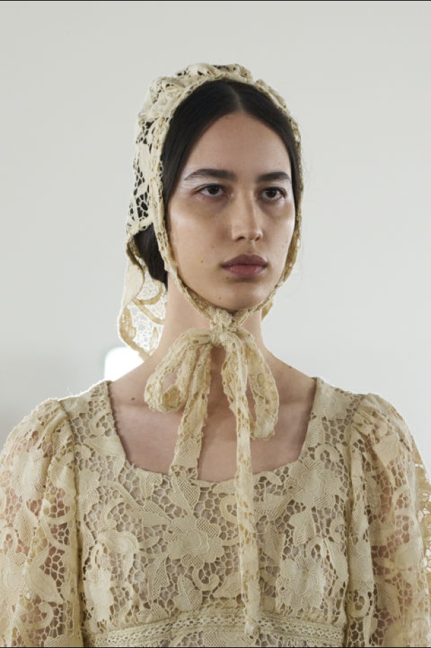 مجموعة Bora Aksu لخريف وشتاء 2024