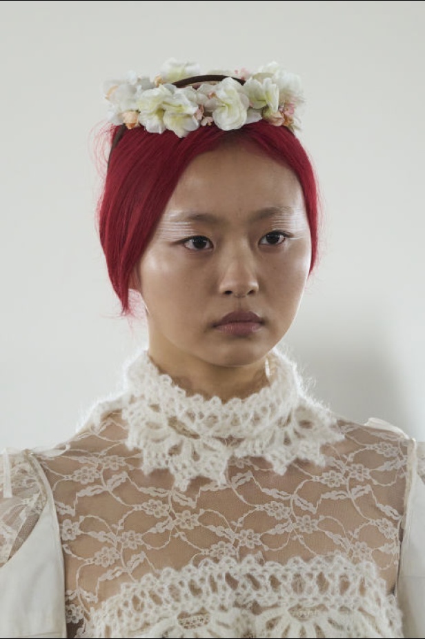 مجموعة Bora Aksu لخريف وشتاء 2024