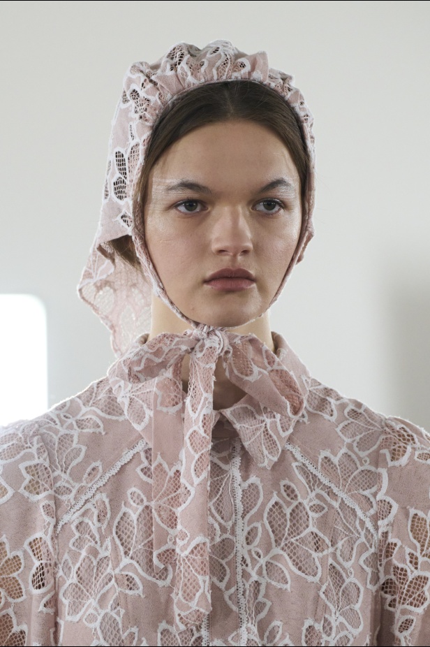 مجموعة Bora Aksu لخريف وشتاء 2024