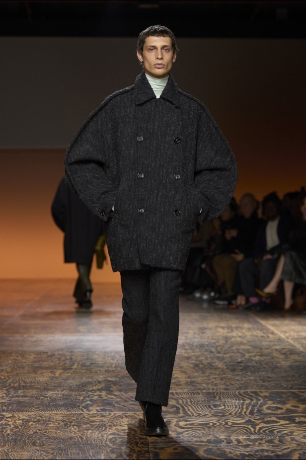 مجموعة Bottega Veneta لخريف 2024 في ميلانو