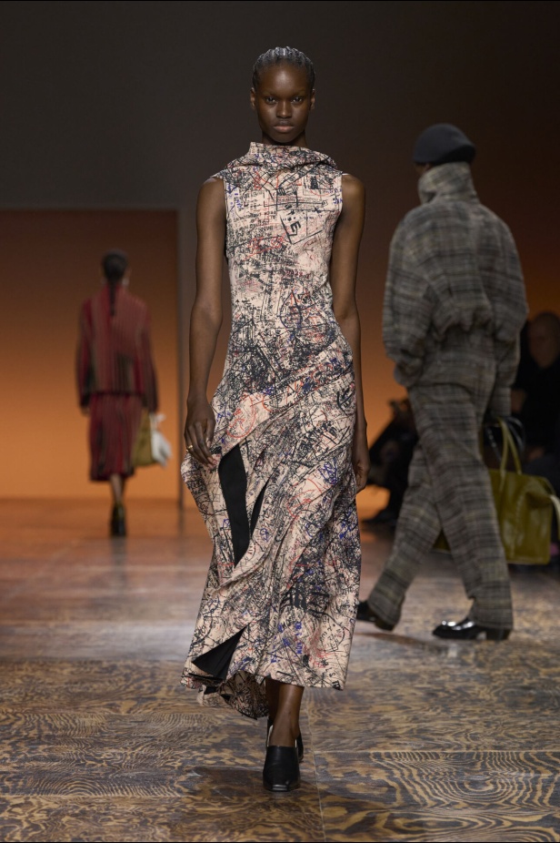 مجموعة Bottega Veneta لخريف 2024 في ميلانو