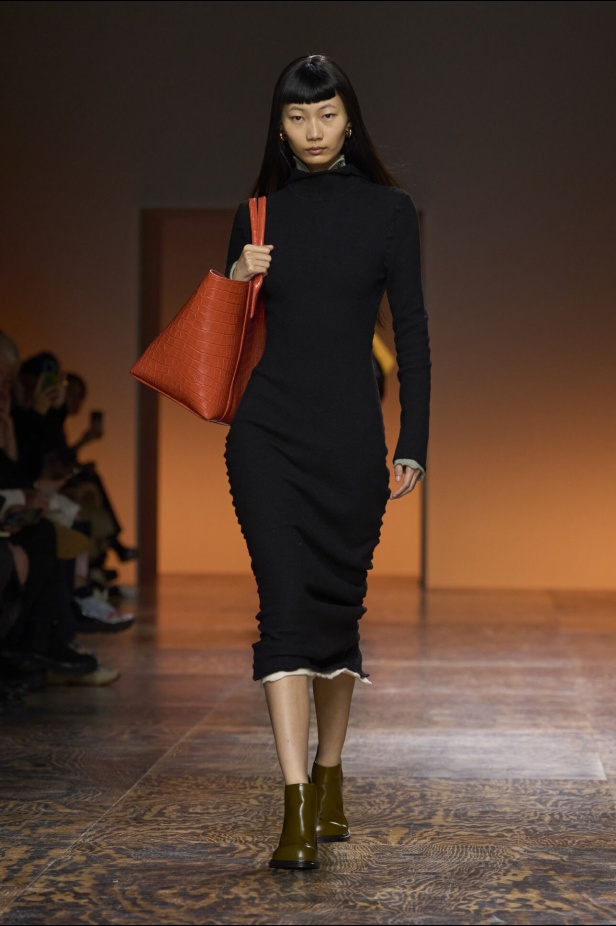 مجموعة Bottega Veneta لخريف 2024 في ميلانو