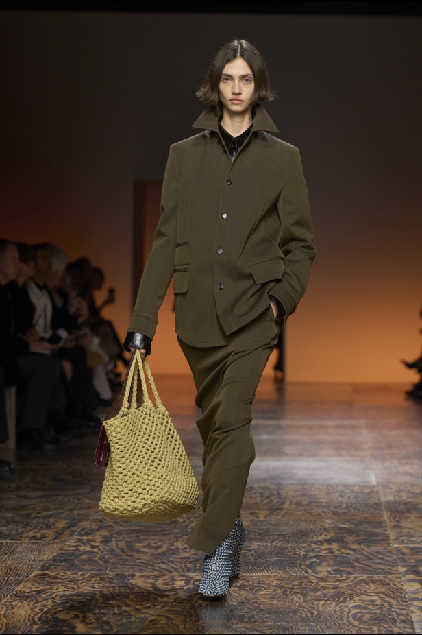 مجموعة Bottega Veneta لخريف 2024 في ميلانو