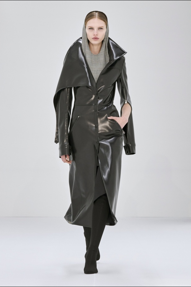 مجموعة Courreges لخريف وشتاء 2024-2025 في باريس