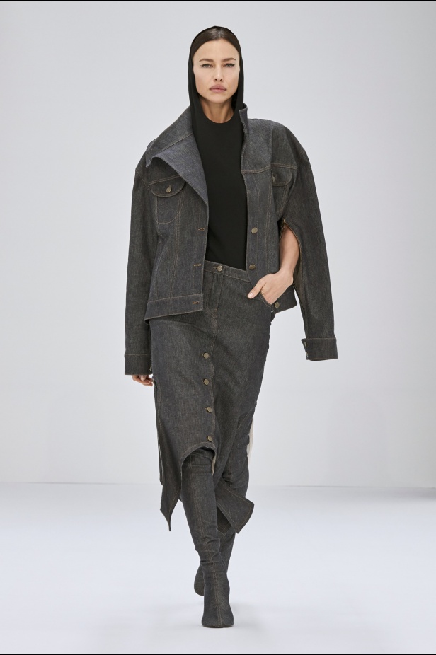 مجموعة Courreges لخريف وشتاء 2024-2025 في باريس