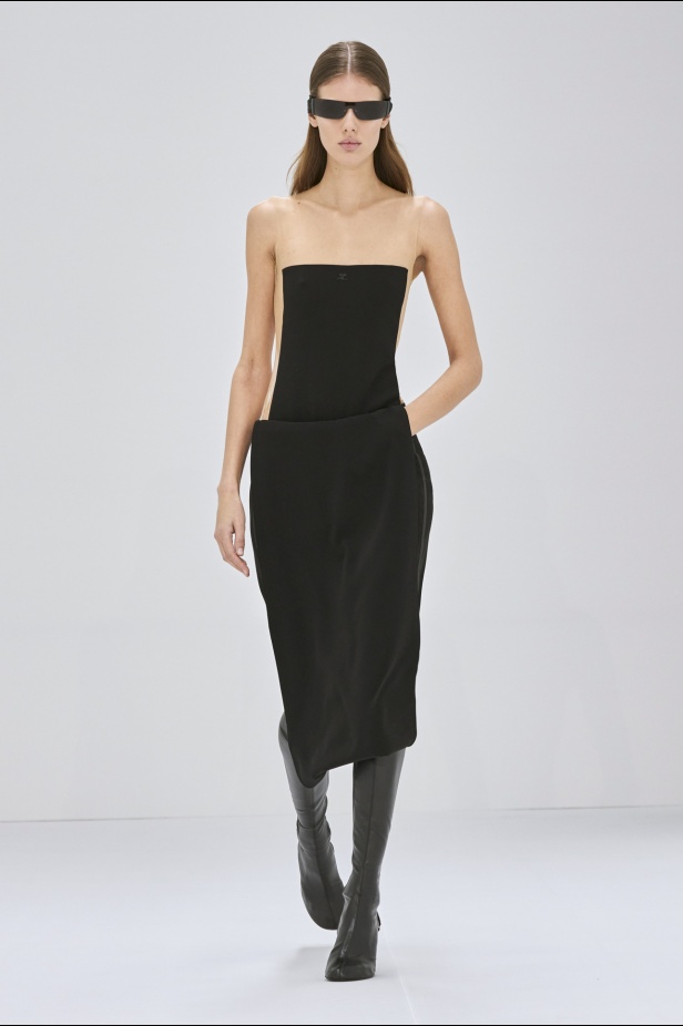 مجموعة Courreges لخريف وشتاء 2024-2025 في باريس