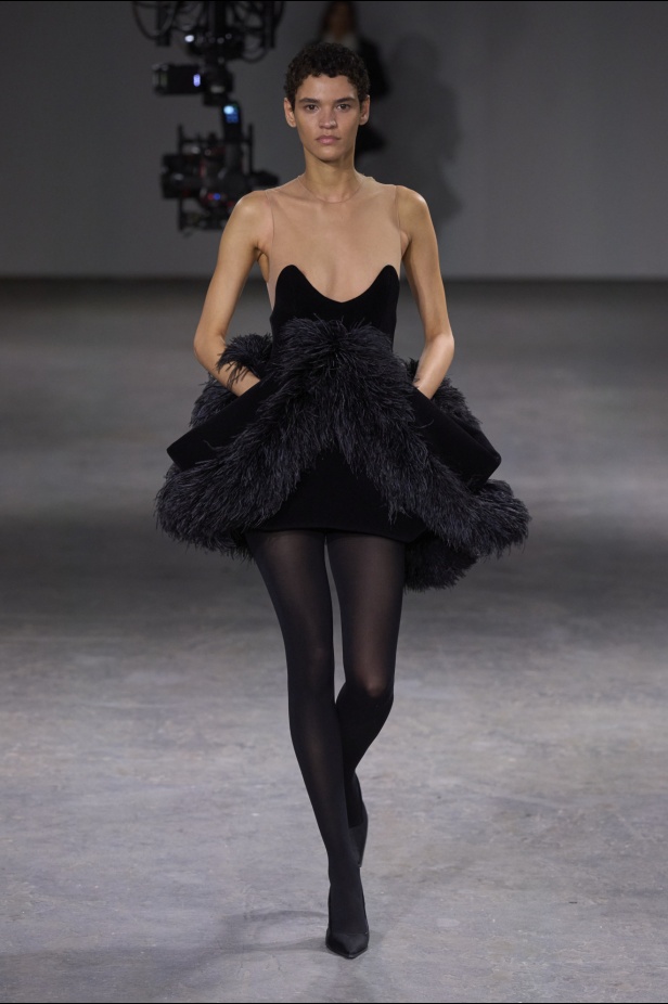 مجموعة David Koma لخريف وشتاء 2024