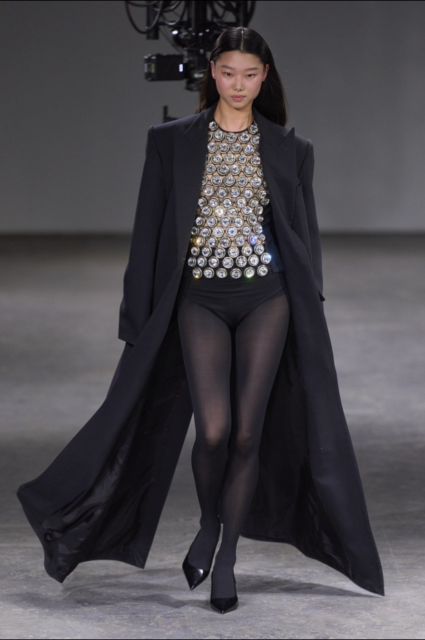 مجموعة David Koma لخريف وشتاء 2024