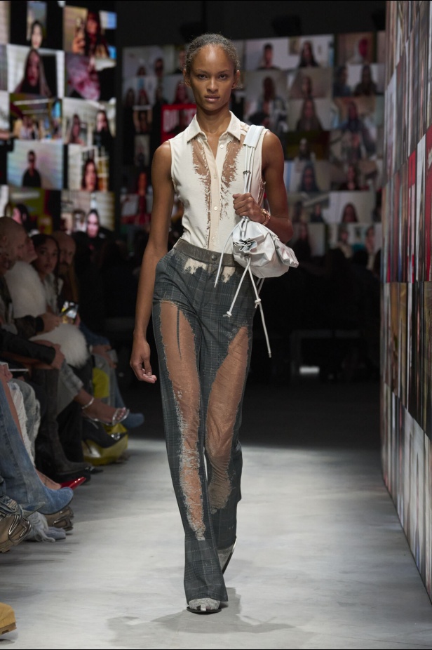 عرض أزياء مجموعة Diesel لموسم خريف وشتاء 2024 في ميلانو