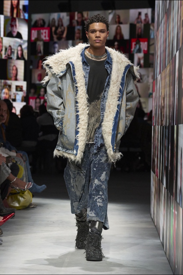 عرض أزياء مجموعة Diesel لموسم خريف وشتاء 2024 في ميلانو