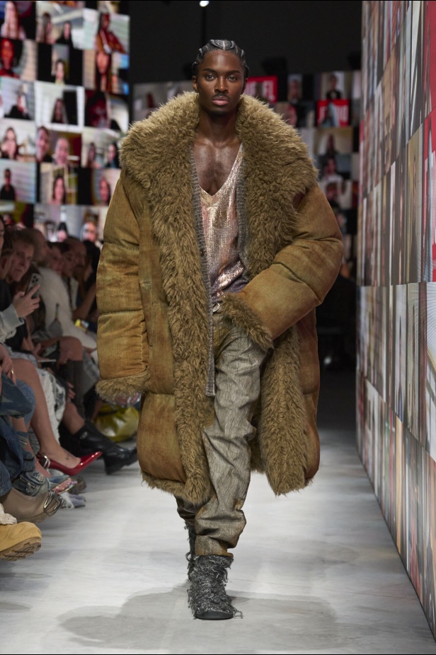 عرض أزياء مجموعة Diesel لموسم خريف وشتاء 2024 في ميلانو