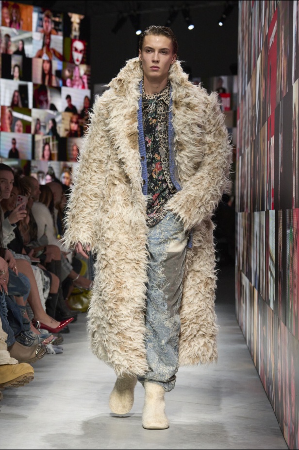 عرض أزياء مجموعة Diesel لموسم خريف وشتاء 2024 في ميلانو