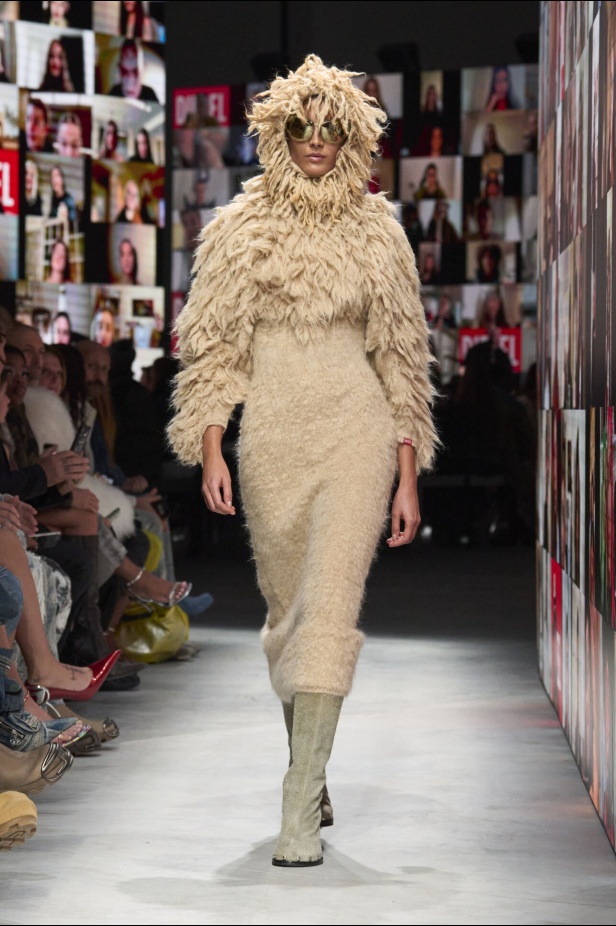 عرض أزياء مجموعة Diesel لموسم خريف وشتاء 2024 في ميلانو