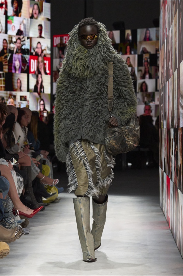 عرض أزياء مجموعة Diesel لموسم خريف وشتاء 2024 في ميلانو