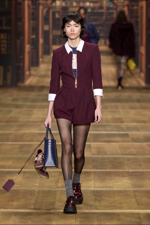 مجموعة Elisabetta Franchi لخريف وشتاء 2024