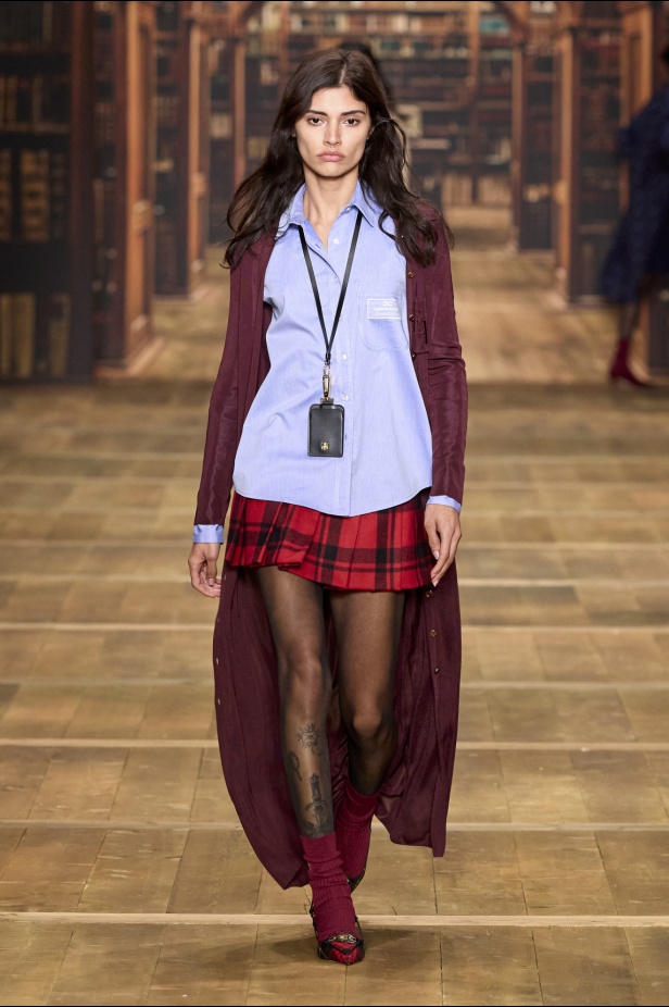 مجموعة Elisabetta Franchi لخريف وشتاء 2024