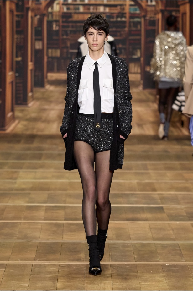 مجموعة Elisabetta Franchi لخريف وشتاء 2024