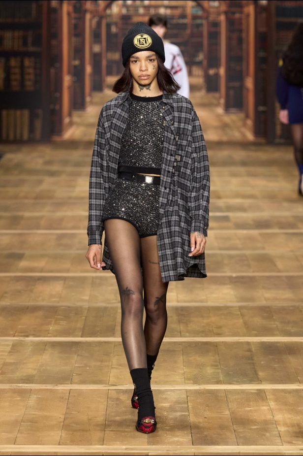 مجموعة Elisabetta Franchi لخريف وشتاء 2024