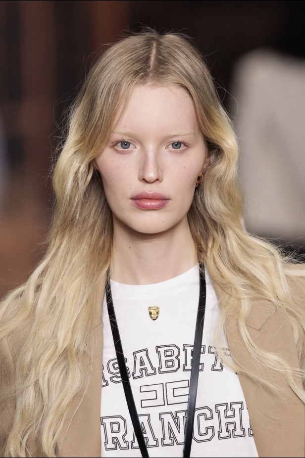 مجموعة Elisabetta Franchi لخريف وشتاء 2024