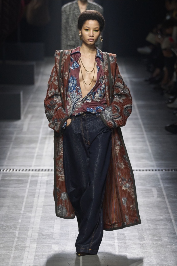 عرض أزياء Etro لموسم خريف وشتاء 2024 في ميلانو