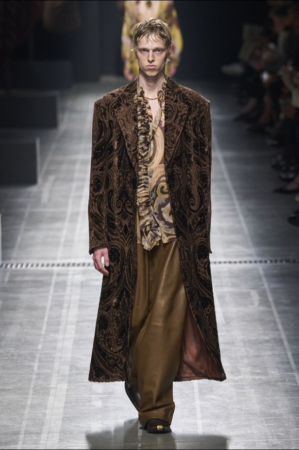 عرض أزياء Etro لموسم خريف وشتاء 2024 في ميلانو